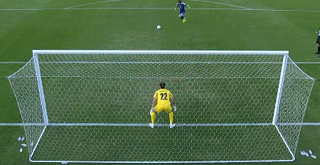 体育迷-约旦U23门将扑点后激情庆祝，结果球反弹入网瞬间傻眼